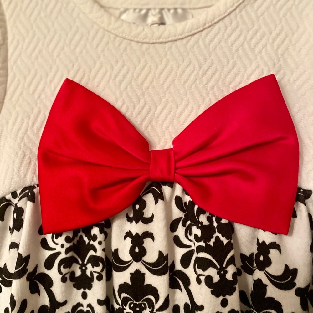 EUC Girls Rare Editions - 2 Piece Outfit 🌹⭐️ - Picture 4 of 6